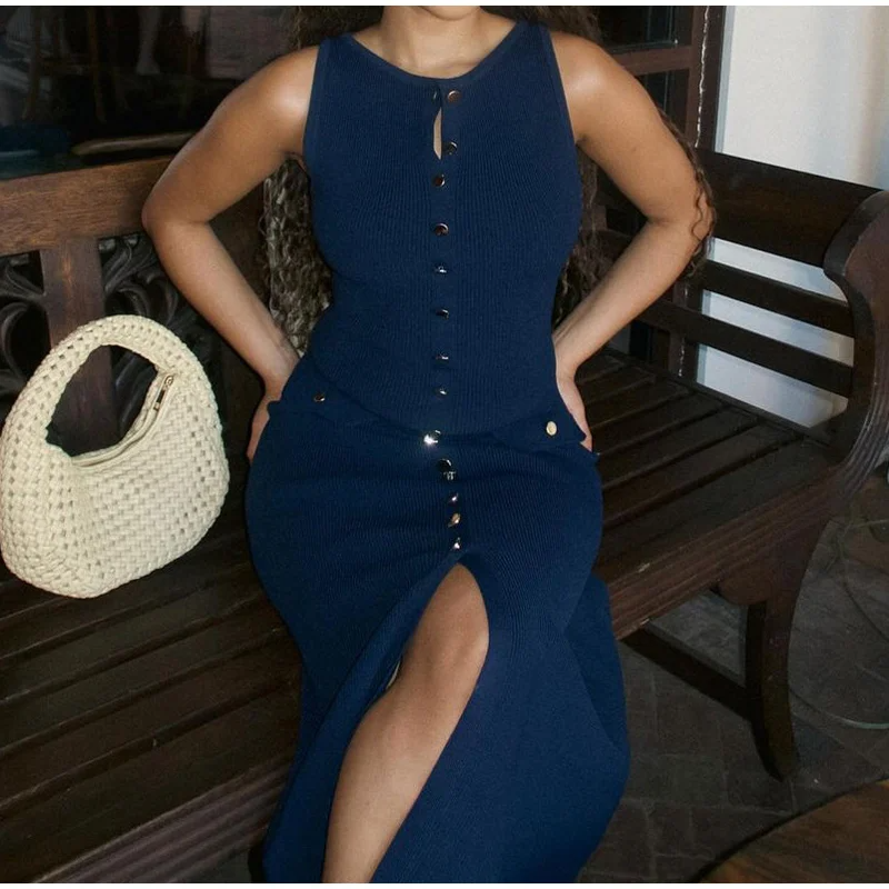 Victoria | Elegant Sleeveless Knit Maxi Dress